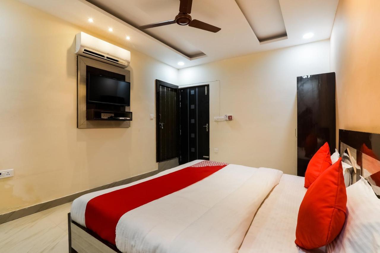 Hotel OYO Flagship 75575 Krishna Regency Bijnaur Exterior foto