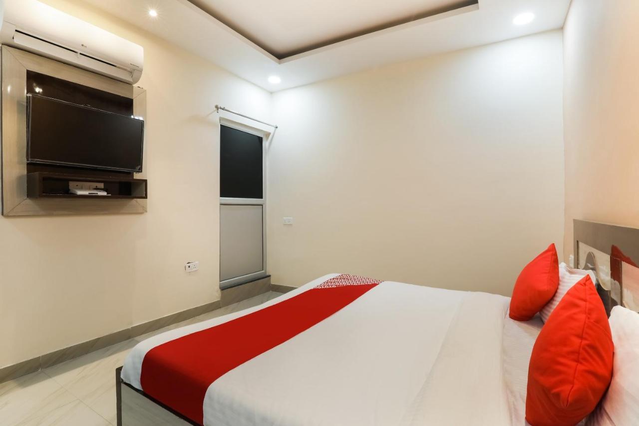 Hotel OYO Flagship 75575 Krishna Regency Bijnaur Exterior foto