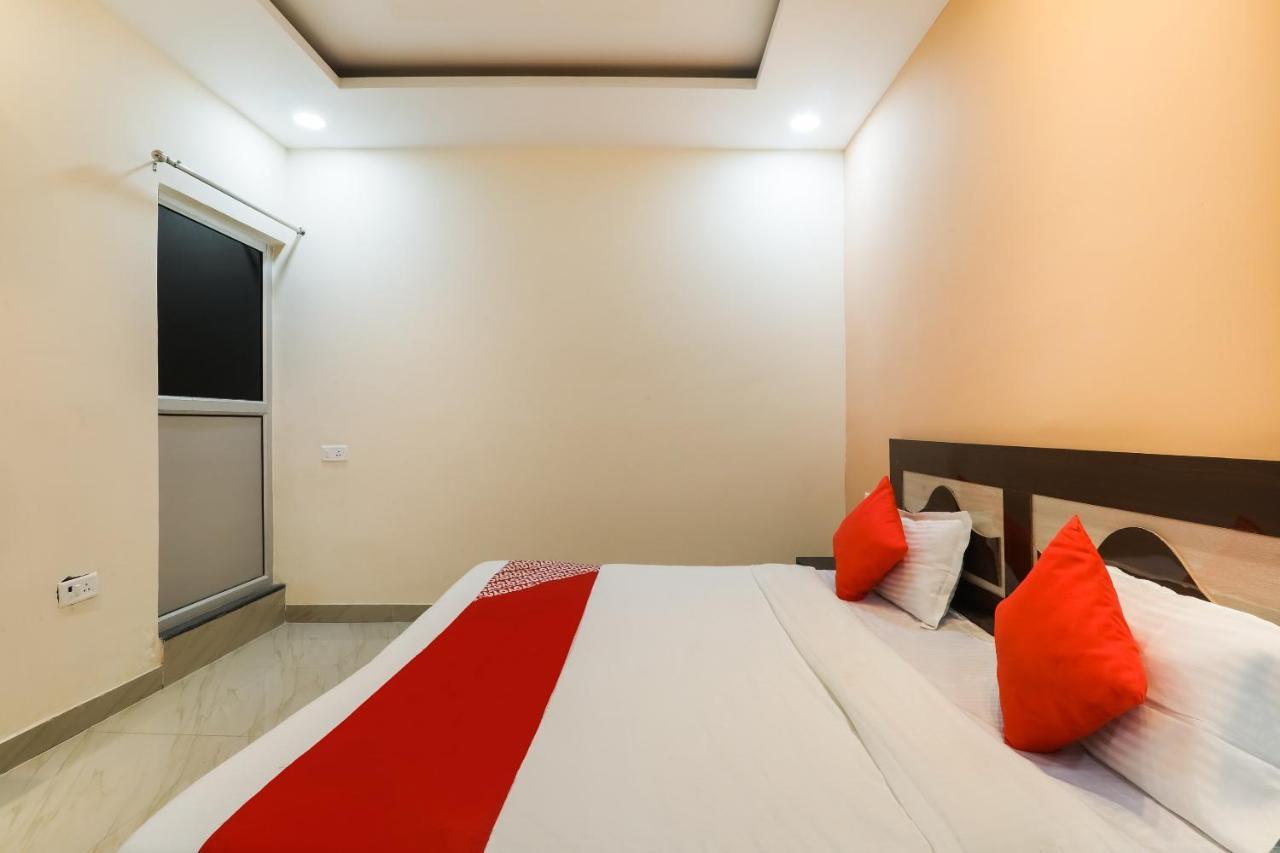 Hotel OYO Flagship 75575 Krishna Regency Bijnaur Exterior foto
