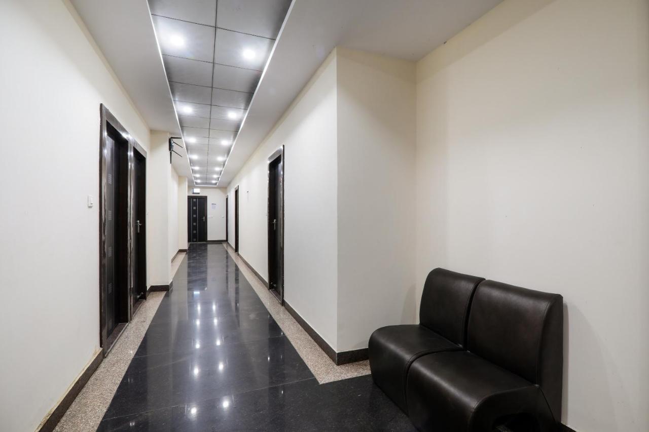 Hotel OYO Flagship 75575 Krishna Regency Bijnaur Exterior foto